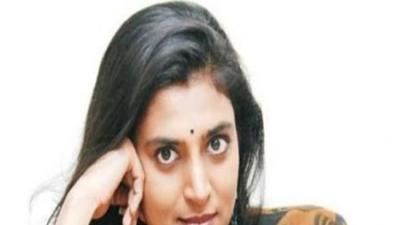 சட்டப்பேரவைத் தேர்தலில் போட்டி... அரசியல் குதிப்பு பற்றி நடிகை கஸ்தூரி அதிரடி! சட்டப்பேரவைத் தேர்தலில் போட்டி... அரசியல் குதிப்பு பற்றி நடிகை கஸ்தூரி அதிரடி!