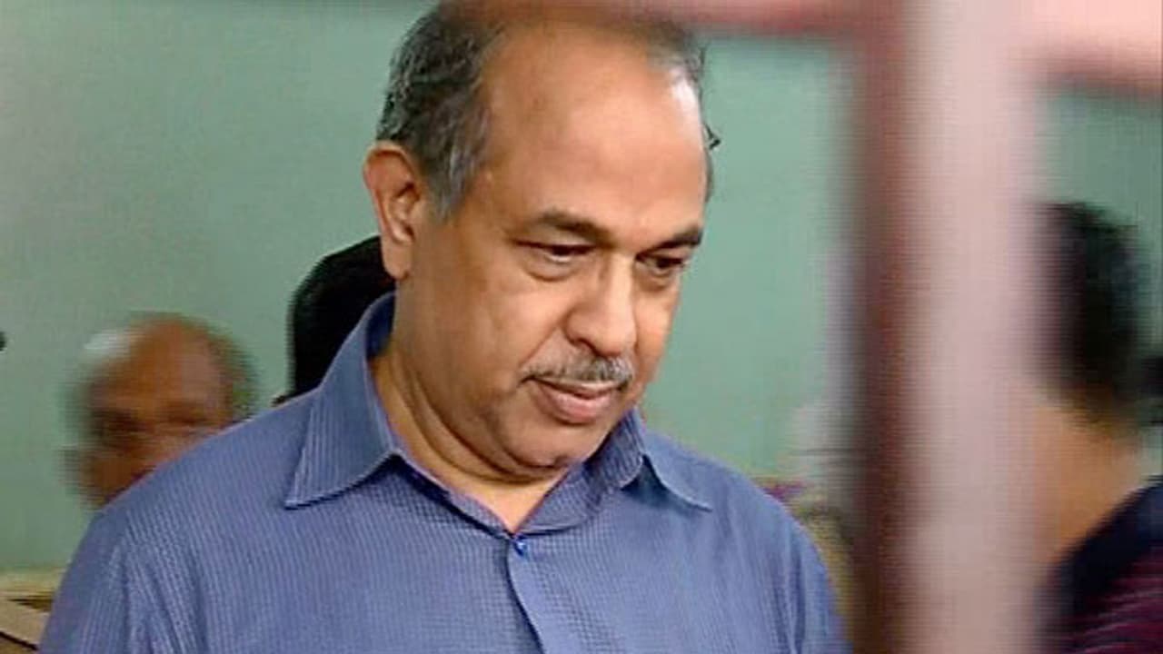 ബാല ലൈംഗിക പീഢനം: മെഡിക്കല് കോളേജ് മുന് പ്രിന്സിപ്പാള് അറസ്റ്റില് ബാല ലൈംഗിക പീഢനം: മെഡിക്കല് കോളേജ് മുന് പ്രിന്സിപ്പാള് അറസ്റ്റില്