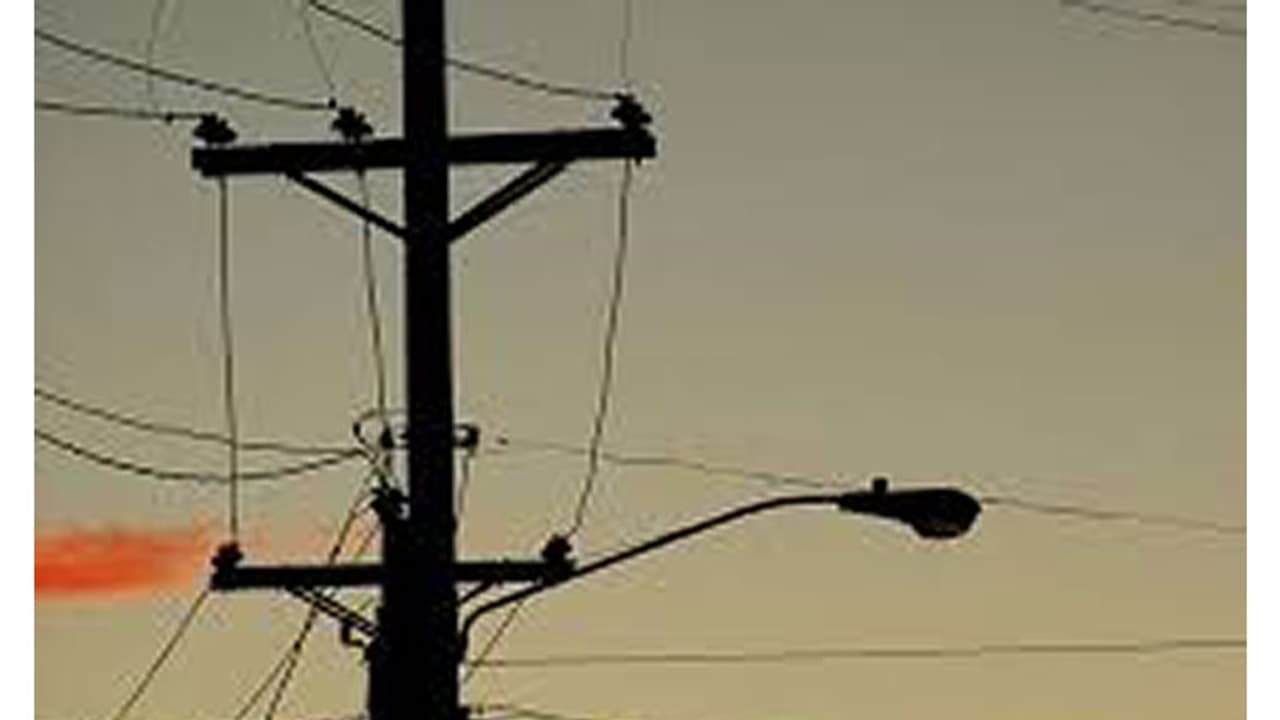 പ്രധാന ഫീഡറിൽ തകരാർ: പത്തനംതിട്ടയിൽ മണിക്കൂറുകളോളം വൈദ്യുതി മുടങ്ങി