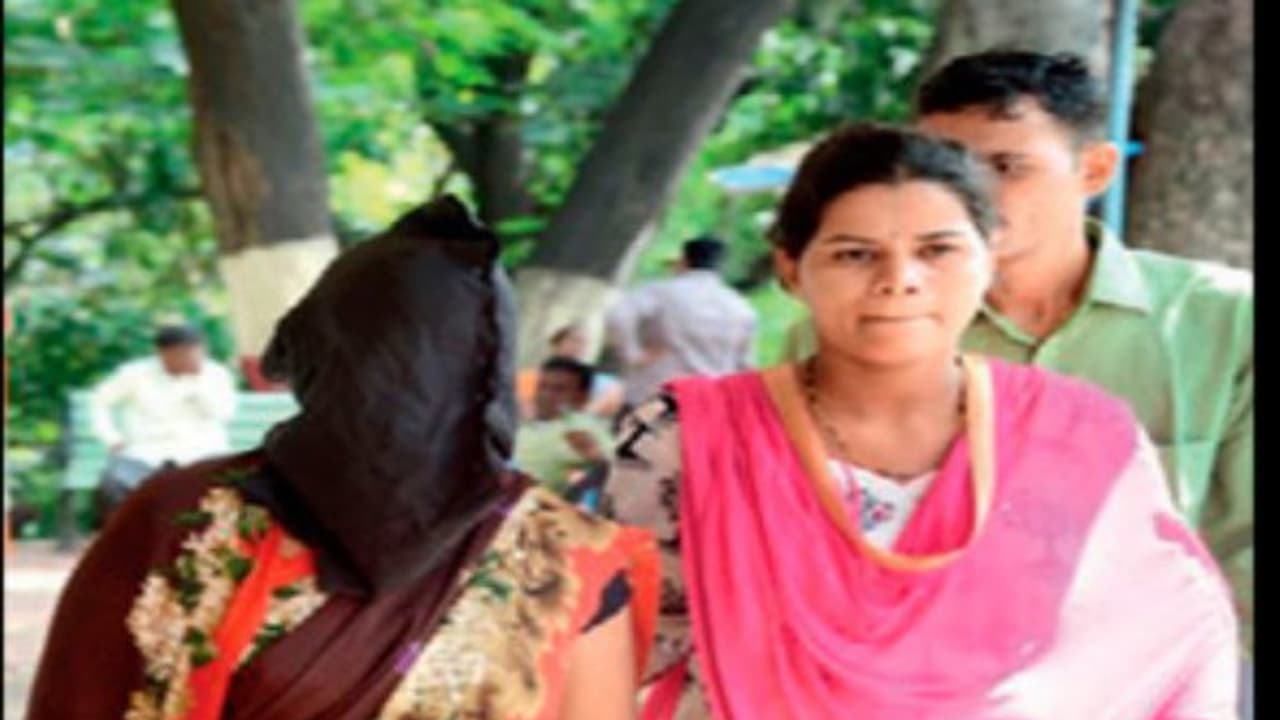 பெற்ற மகனையே 50 ஆயிரம் கொடுத்து CLOSE செய்த தாய்..! அப்படி அவன் என்னதான் செய்தான் தெரியுமா? பெற்ற மகனையே 50 ஆயிரம் கொடுத்து CLOSE செய்த தாய்..! அப்படி அவன் என்னதான் செய்தான் தெரியுமா?