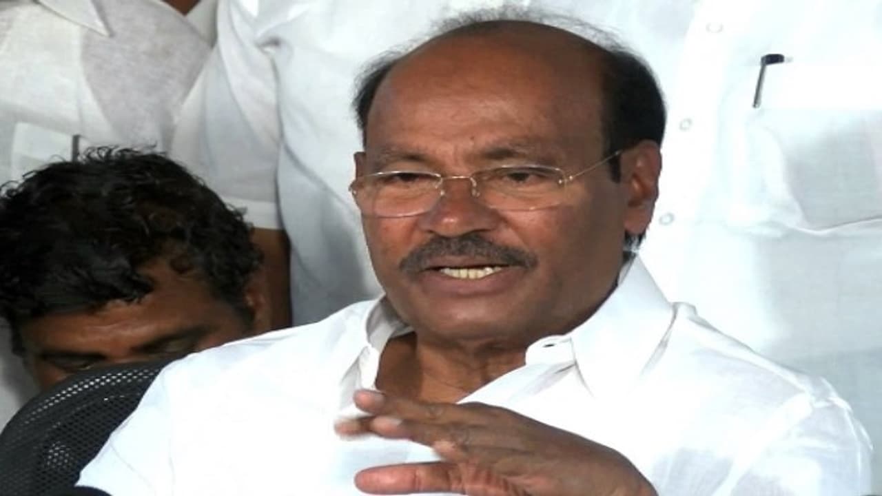 எடப்பாடி அரசு எந்த நேரத்திலும் கவிழ்ந்துவிடும் – ராமதாஸ் பரபரப்பு பேட்டி எடப்பாடி அரசு எந்த நேரத்திலும் கவிழ்ந்துவிடும் – ராமதாஸ் பரபரப்பு பேட்டி