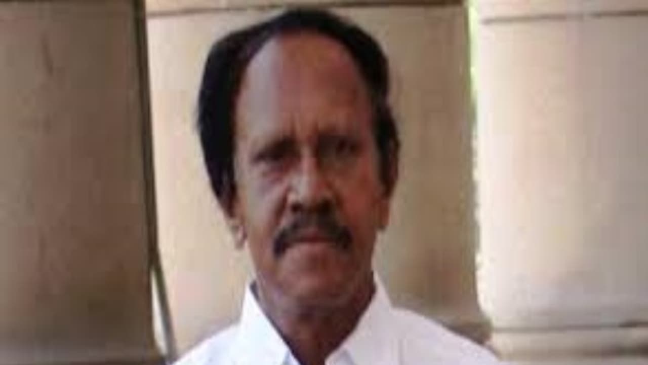 பாஜக அரசு தமிழர்களின் உரிமைகளை பறிக்கிறது ! வெடித்துக் கிளம்பிய தம்பிதுரை !! பாஜக அரசு தமிழர்களின் உரிமைகளை பறிக்கிறது ! வெடித்துக் கிளம்பிய தம்பிதுரை !!