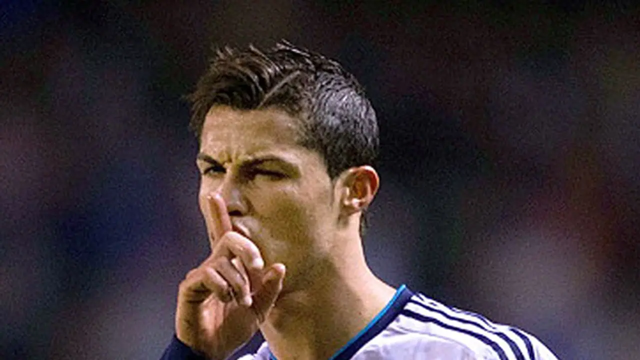 ಫಿಫಾ ಅಭ್ಯಾಸ ಪಂದ್ಯದಲ್ಲಿ ರೋನಾಲ್ಡೋ ಮಗನ ಅಚ್ಚರಿ ಫಿಫಾ ಅಭ್ಯಾಸ ಪಂದ್ಯದಲ್ಲಿ ರೋನಾಲ್ಡೋ ಮಗನ ಅಚ್ಚರಿ