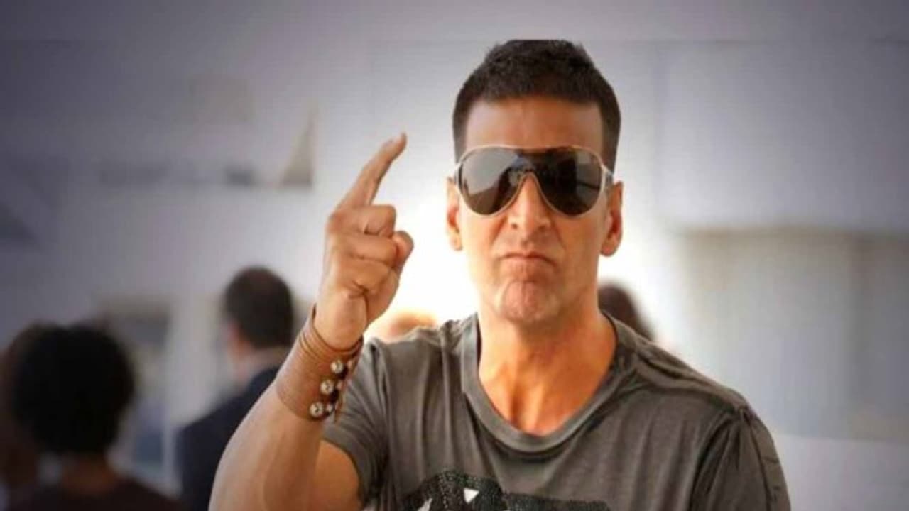 நடிகர் அக்ஷக் குமார் செய்த வேலை? அதிர்ச்சியில் ரசிகர்கள்..!