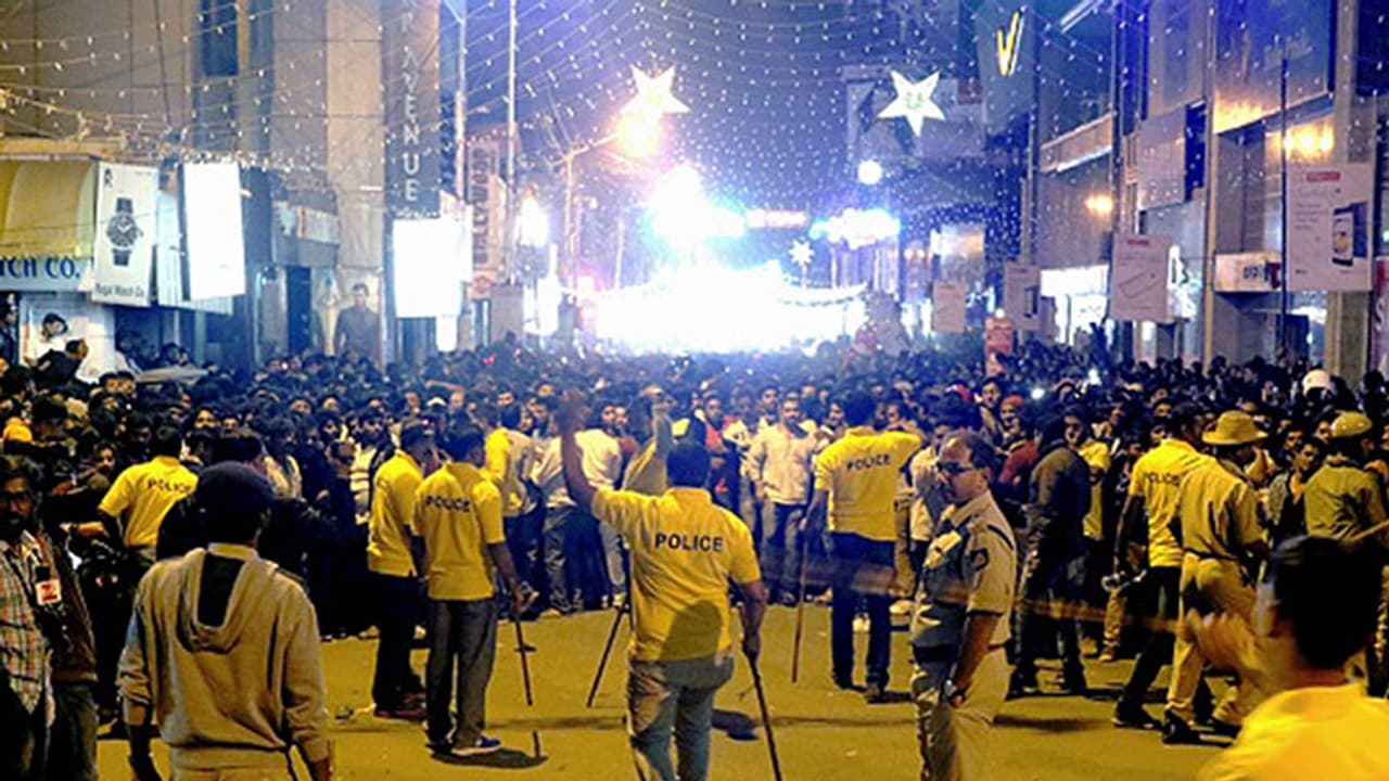 Shame on Bengaluru police, prompt to send notice but slow to solve real issues