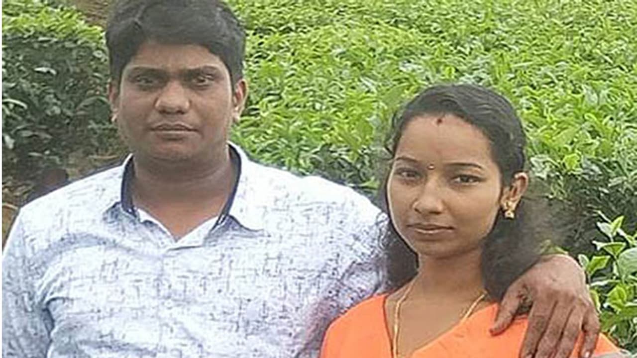 ചങ്ങനാശ്ശേരി ദമ്പതികളുടെ ആത്മഹത്യ: സുനിലിന് മർദനമേറ്റിട്ടില്ലെന്ന് ഇൻക്വസ്റ്റ് റിപ്പോർട്ട് ചങ്ങനാശ്ശേരി ദമ്പതികളുടെ ആത്മഹത്യ: സുനിലിന് മർദനമേറ്റിട്ടില്ലെന്ന് ഇൻക്വസ്റ്റ് റിപ്പോർട്ട്