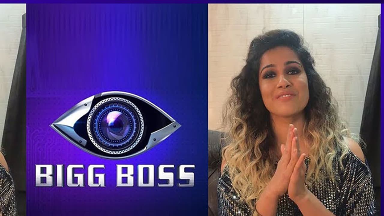 കോളറിന് പിടിക്കാനില്ല എന്ന ധൈര്യത്തിൽ നമുക്ക് രഞ്ജിനിയെ ഒന്ന് ജഡ്ജ് ചെയ്താലോ ? കോളറിന് പിടിക്കാനില്ല എന്ന ധൈര്യത്തിൽ നമുക്ക് രഞ്ജിനിയെ ഒന്ന് ജഡ്ജ് ചെയ്താലോ ?