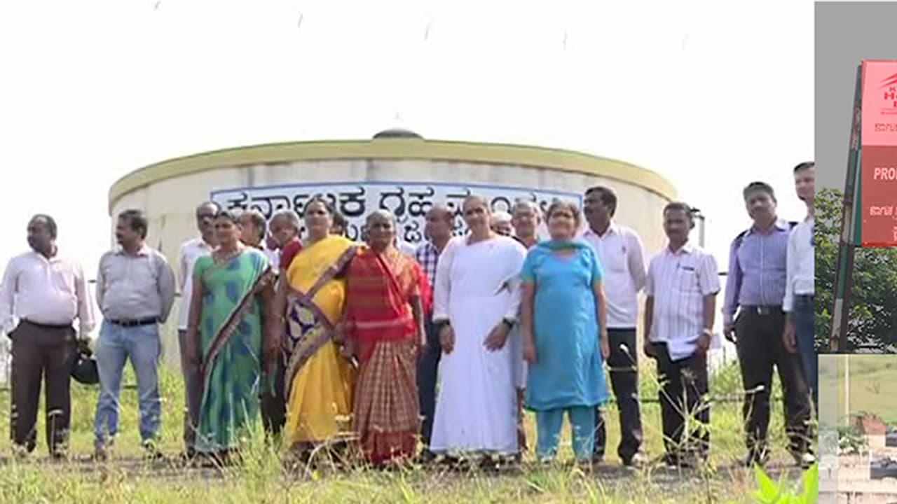 ಕರ್ನಾಟಕ ಹೌಸಿಂಗ್ ಬೋರ್ಡ್ ಅಧಿಕಾರಿಗಳ ಯಡವಟ್ಟು: ನೂರಾರು ಜನರು ಬೀದಿಗೆ ಕರ್ನಾಟಕ ಹೌಸಿಂಗ್ ಬೋರ್ಡ್ ಅಧಿಕಾರಿಗಳ ಯಡವಟ್ಟು: ನೂರಾರು ಜನರು ಬೀದಿಗೆ