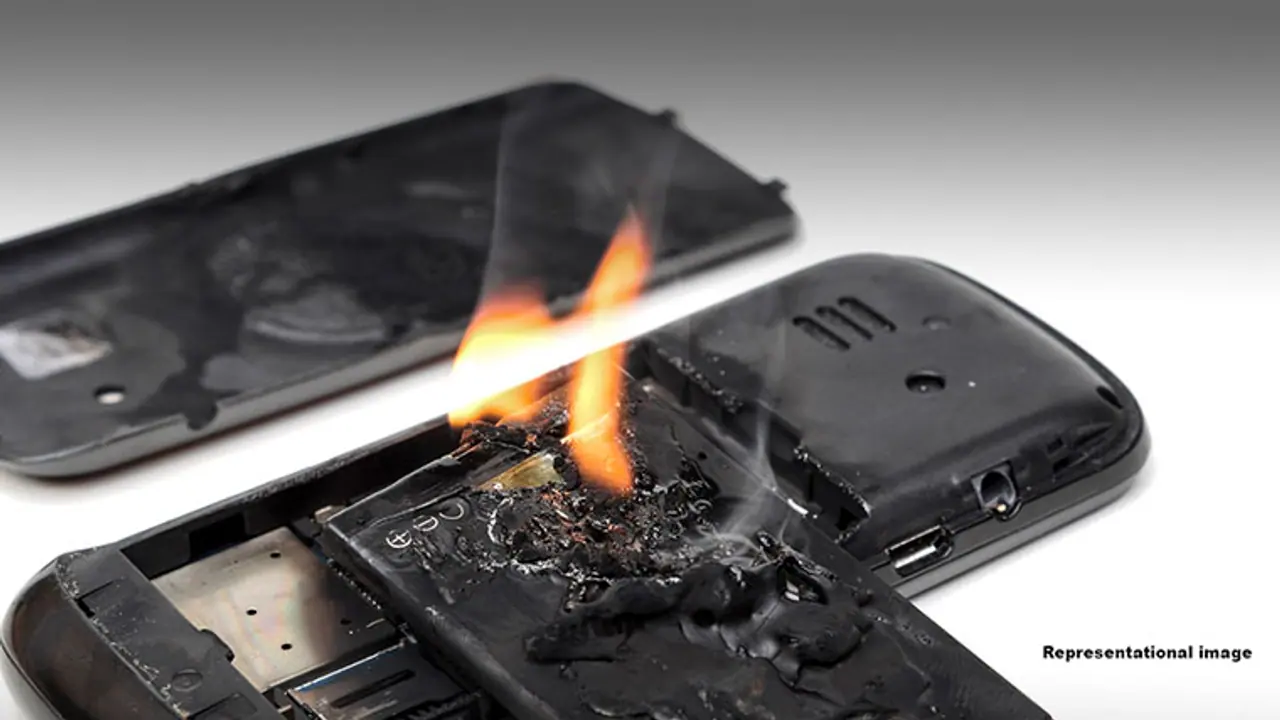 Watch: Samsung phone blasts in a man's shirt pocket