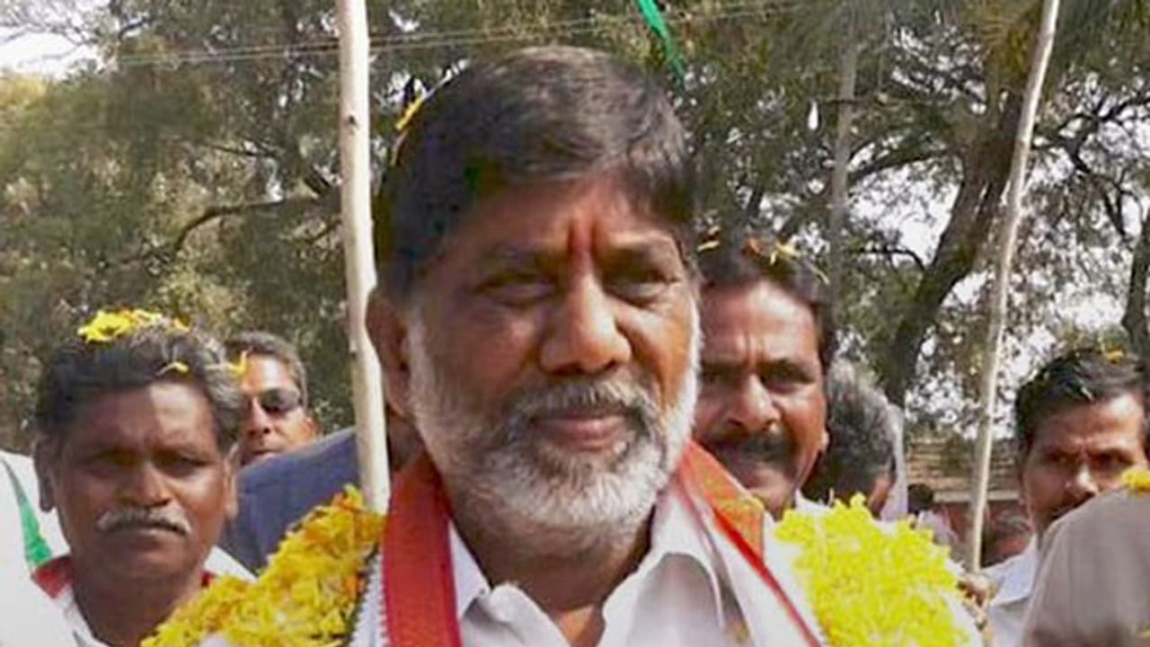 కేటీఆర్కు కౌంటర్: ఆ ప్రాజెక్టులపై చర్చకు మీరు సిద్దమా?: భట్టి కేటీఆర్కు కౌంటర్: ఆ ప్రాజెక్టులపై చర్చకు మీరు సిద్దమా?: భట్టి