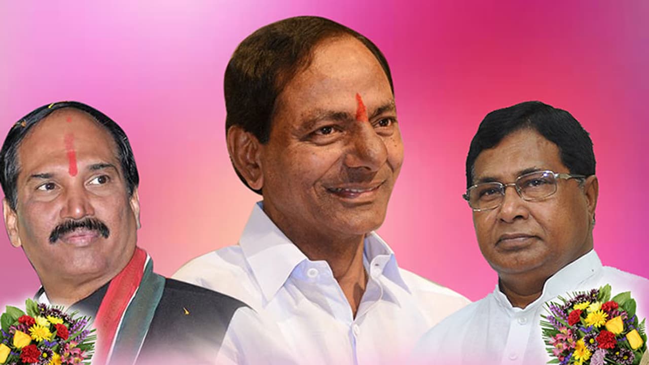 ఉత్తమ్, జానా కు కెసిఆర్ ప్రేమ గులాబీలు ఉత్తమ్, జానా కు కెసిఆర్ ప్రేమ గులాబీలు