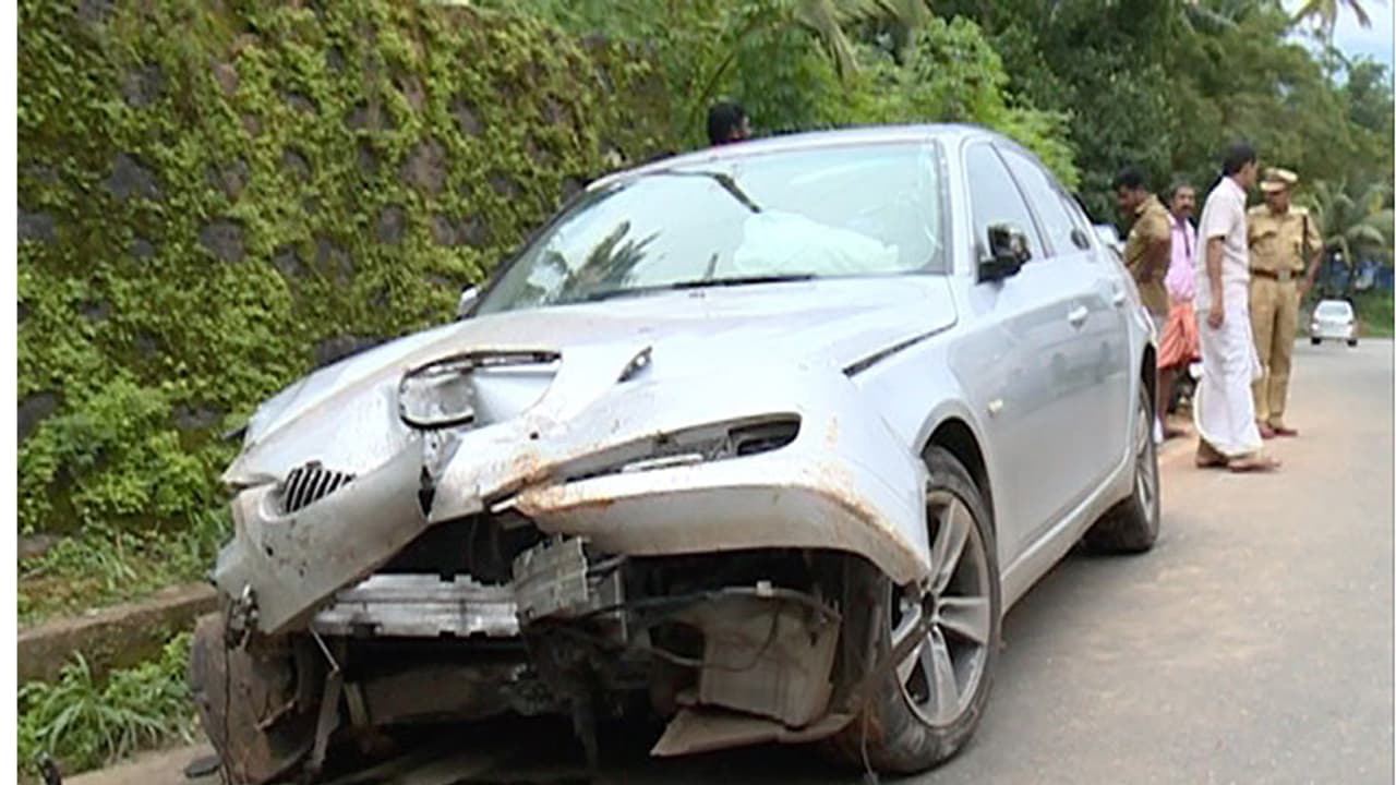ആഢംബര കാറില് കഞ്ചാവ് കടത്താന് ശ്രമം; യുവാവ് പിടിയില് ആഢംബര കാറില് കഞ്ചാവ് കടത്താന് ശ്രമം; യുവാവ് പിടിയില്