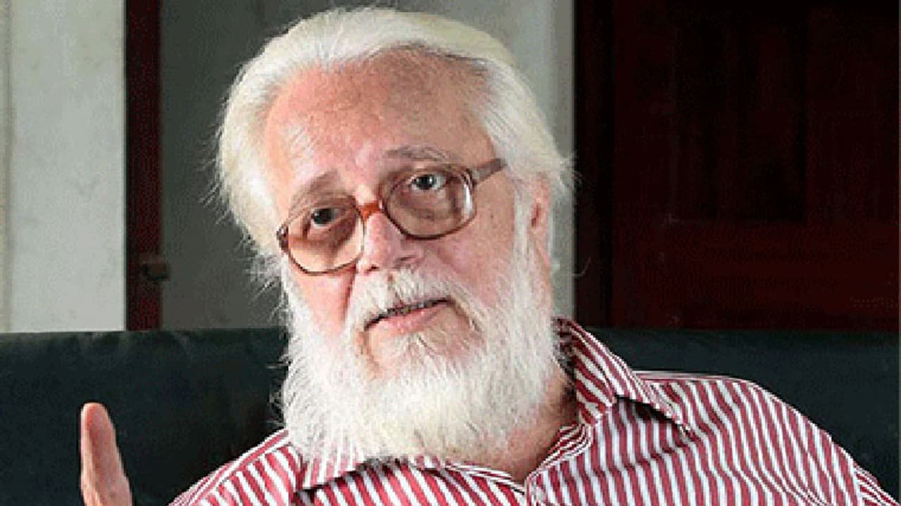 Kerala: Pinarayi Vijayan hands Rs 50 lakh cheque to former ISRO scientist Nambi Narayanan