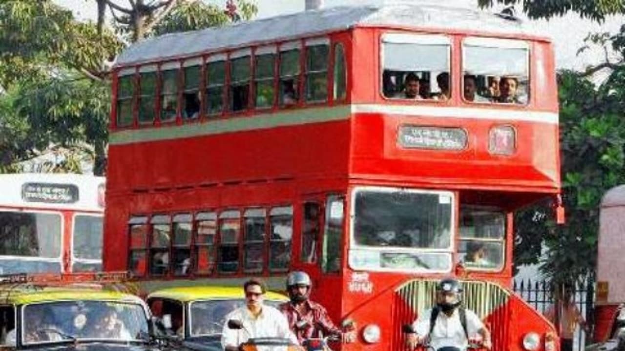 போக்குவரத்து நெரிசலை குறைக்க வருகிறது டபுள் டக்கர் பஸ்..! போக்குவரத்து நெரிசலை குறைக்க வருகிறது டபுள் டக்கர் பஸ்..!