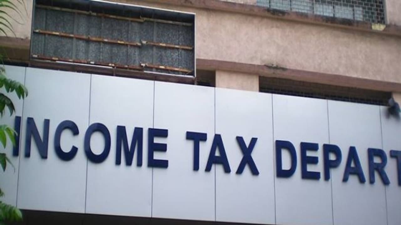 31 ந்தேதிதான் கடைசியாம் வருமான வரி தாக்கல் செய்ய காலக்கெடு நீட்டிப்பு இல்லை!! 31 ந்தேதிதான் கடைசியாம் வருமான வரி தாக்கல் செய்ய காலக்கெடு நீட்டிப்பு இல்லை!!