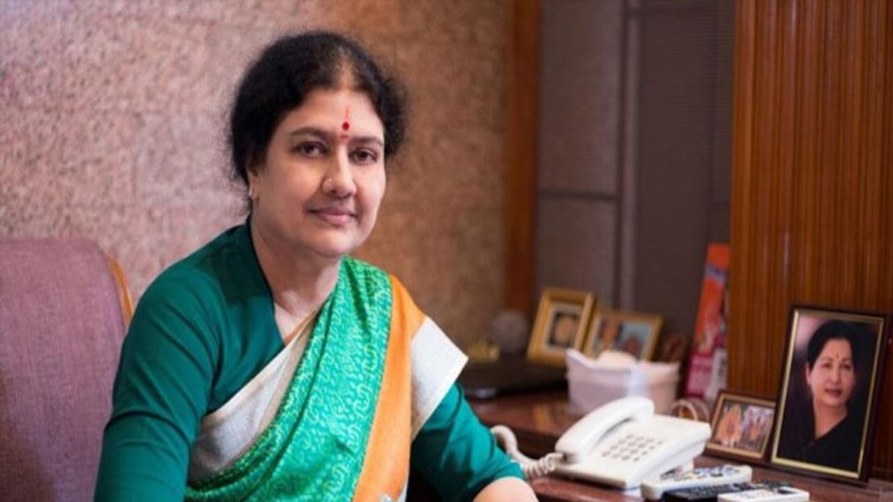 சசிகலாவை பொதுச்செயலாளராக அங்கீகரிக்கவில்லை தேர்தல் ஆணையம் அதிரடி அறிவிப்பு... சசிகலாவை பொதுச்செயலாளராக அங்கீகரிக்கவில்லை தேர்தல் ஆணையம் அதிரடி அறிவிப்பு...