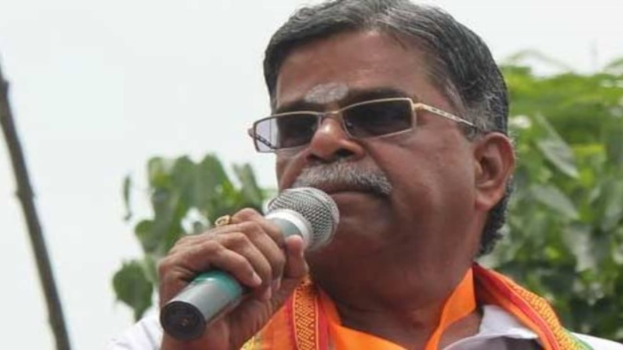 "வருமான வரி சோதனையில் அரசியல் தலையீடு கிடையவே கிடையாது" மறுக்கும் இல.கணேசன் "வருமான வரி சோதனையில் அரசியல் தலையீடு கிடையவே கிடையாது" மறுக்கும் இல.கணேசன்