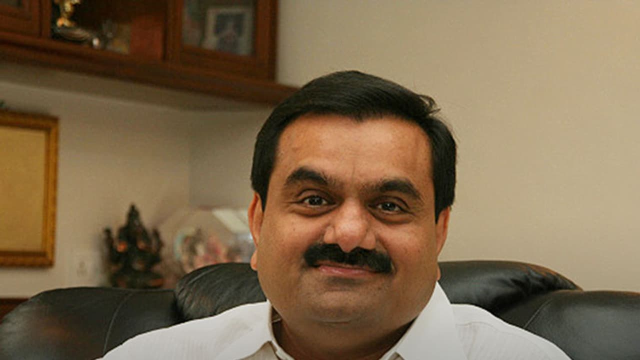 అదానీ కుటుంబం నుంచి ఒకరికి.. తెరపైకి లాయర్ నిరంజన్ రెడ్డి పేరు.. వైసీపీ రాజ్యసభ అభ్యర్థులు వీళ్లేనా..?