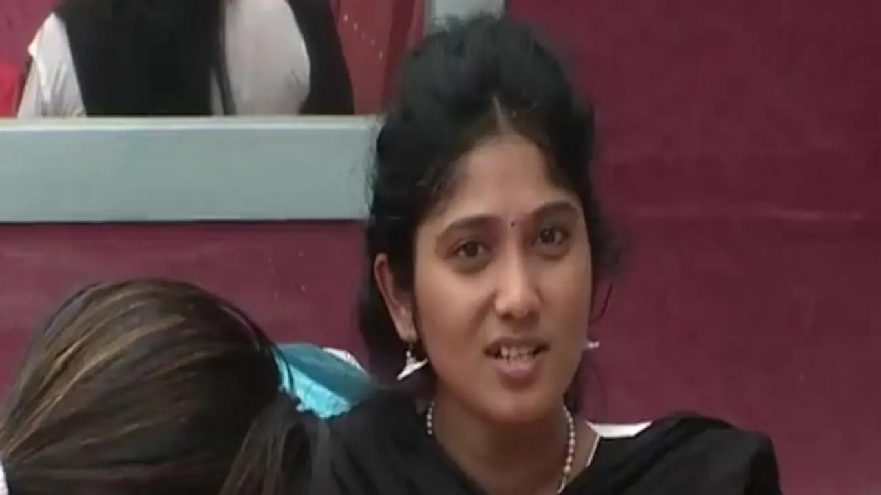 என் வலி யாருக்குப் புரியும்? ஜூலியை கண்ணீர்விட்டு கதறவைத்த அந்த மரண சம்பவம்! தயாரிப்பாளர் வெளியிட்ட ரகசியம்... என் வலி யாருக்குப் புரியும்? ஜூலியை கண்ணீர்விட்டு கதறவைத்த அந்த மரண சம்பவம்! தயாரிப்பாளர் வெளியிட்ட ரகசியம்...