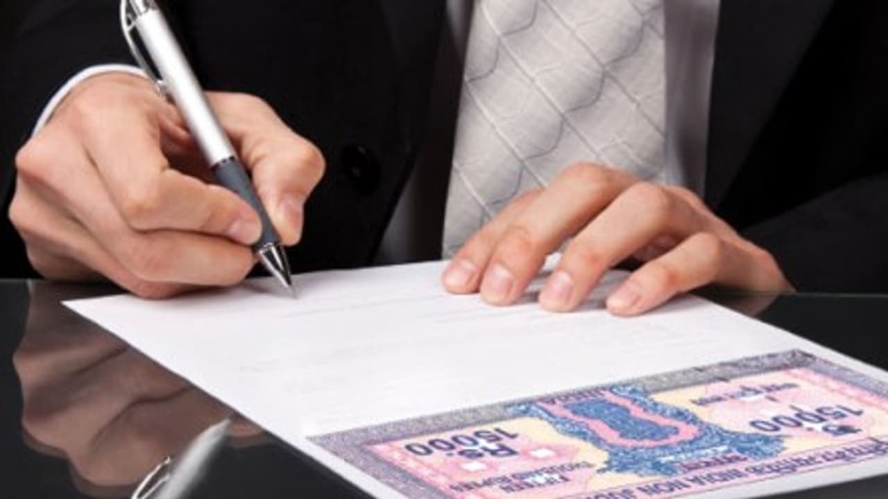 பெண்களின் பெயரில் சொத்து வாங்கினால் பத்திரபதிவு கட்டணமே இல்லை 