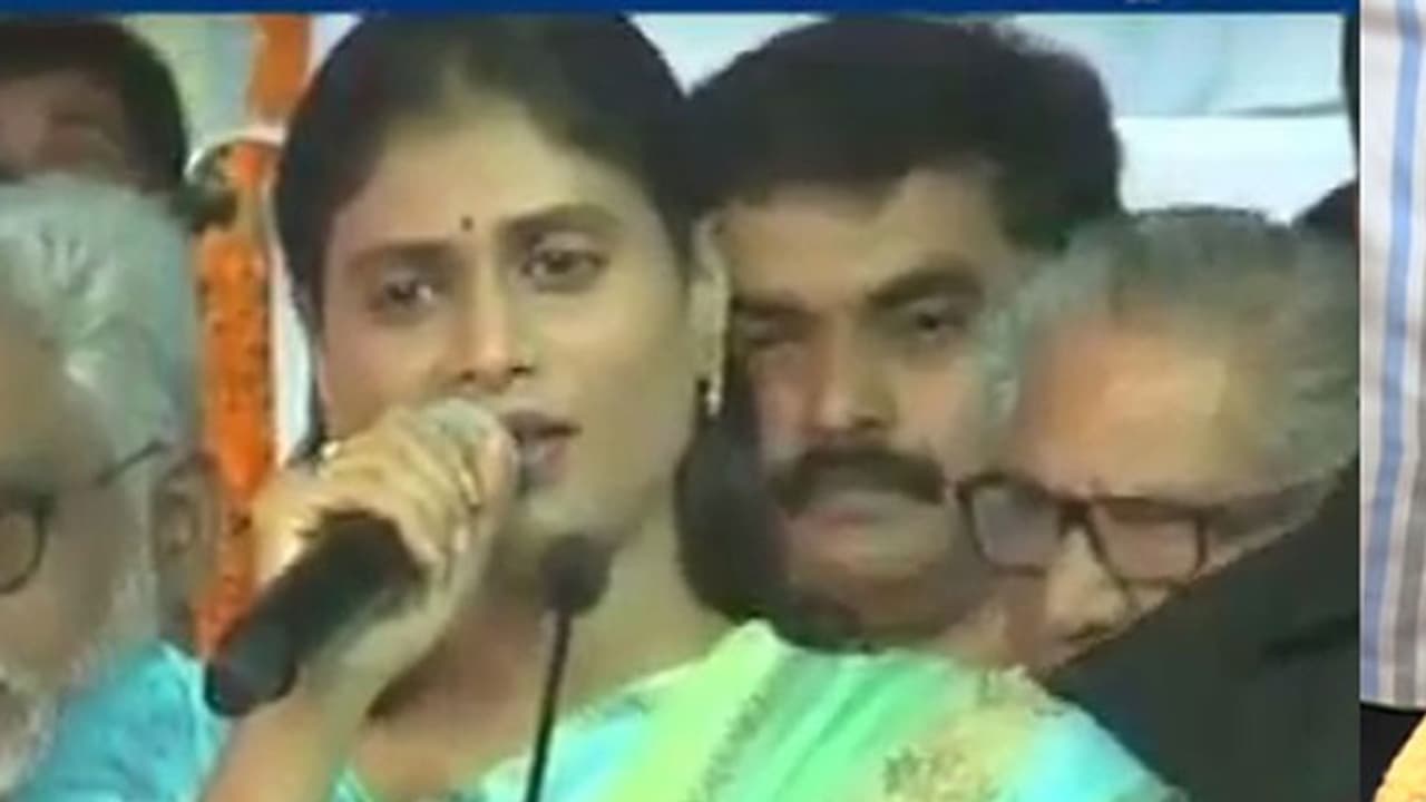 భువనేశ్వరికి నిజంగా దణ్ణం పెట్టాలి.. భువనేశ్వరికి నిజంగా దణ్ణం పెట్టాలి..