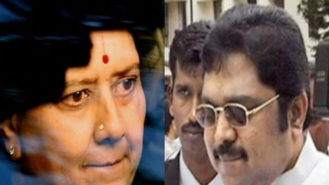 சசிகலாவை சந்திக்கிறார் டி.டி.வி... முக்கிய பிரச்சனைகள் குறித்து ஆலோசனை.. சசிகலாவை சந்திக்கிறார் டி.டி.வி... முக்கிய பிரச்சனைகள் குறித்து ஆலோசனை..