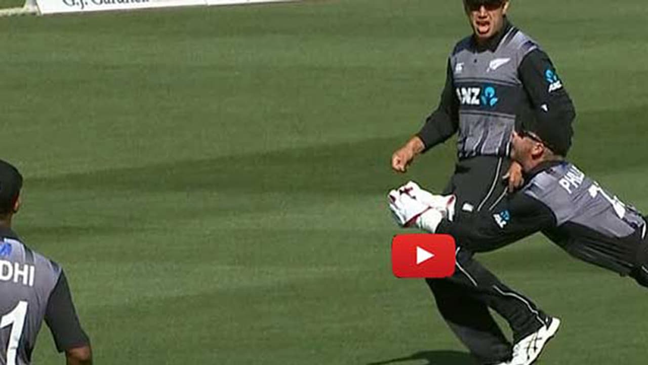 ക്യാച്ച് എന്നൊക്കെ പറഞ്ഞാല് ഇതാണ്.! ക്യാച്ച് എന്നൊക്കെ പറഞ്ഞാല് ഇതാണ്.!