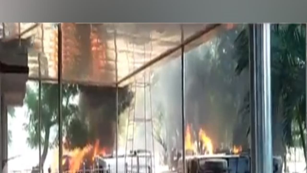 தூத்துக்குடியைக் கைப்பற்றிய பொதுமக்கள்... கட்டுக்குள் கொண்டு வருவது எப்படி... அவசர ஆலோசனையில் முதல்வர்... தூத்துக்குடியைக் கைப்பற்றிய பொதுமக்கள்... கட்டுக்குள் கொண்டு வருவது எப்படி... அவசர ஆலோசனையில் முதல்வர்...