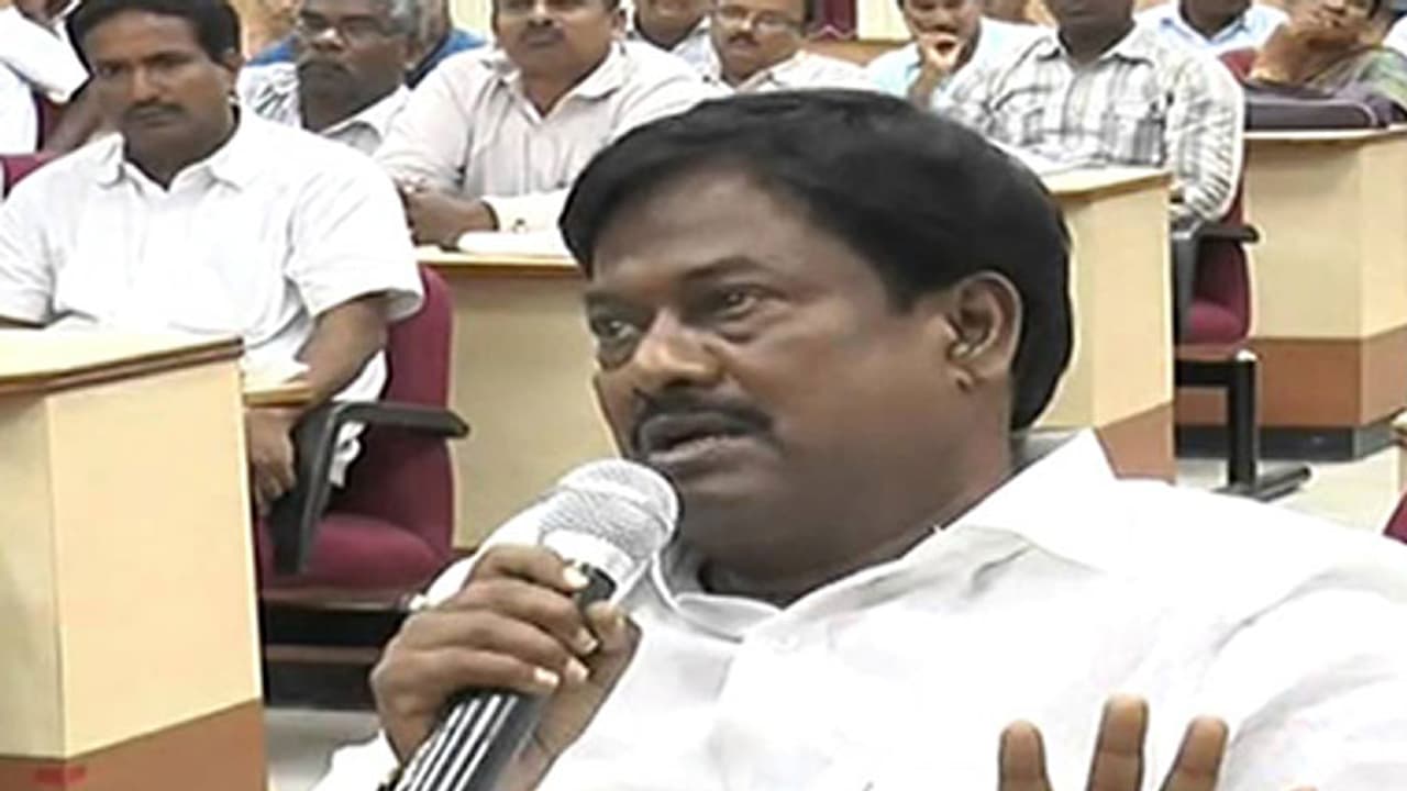 టిడిపి ఎమ్మెల్యే శివాజీకి గుండెపోటు టిడిపి ఎమ్మెల్యే శివాజీకి గుండెపోటు