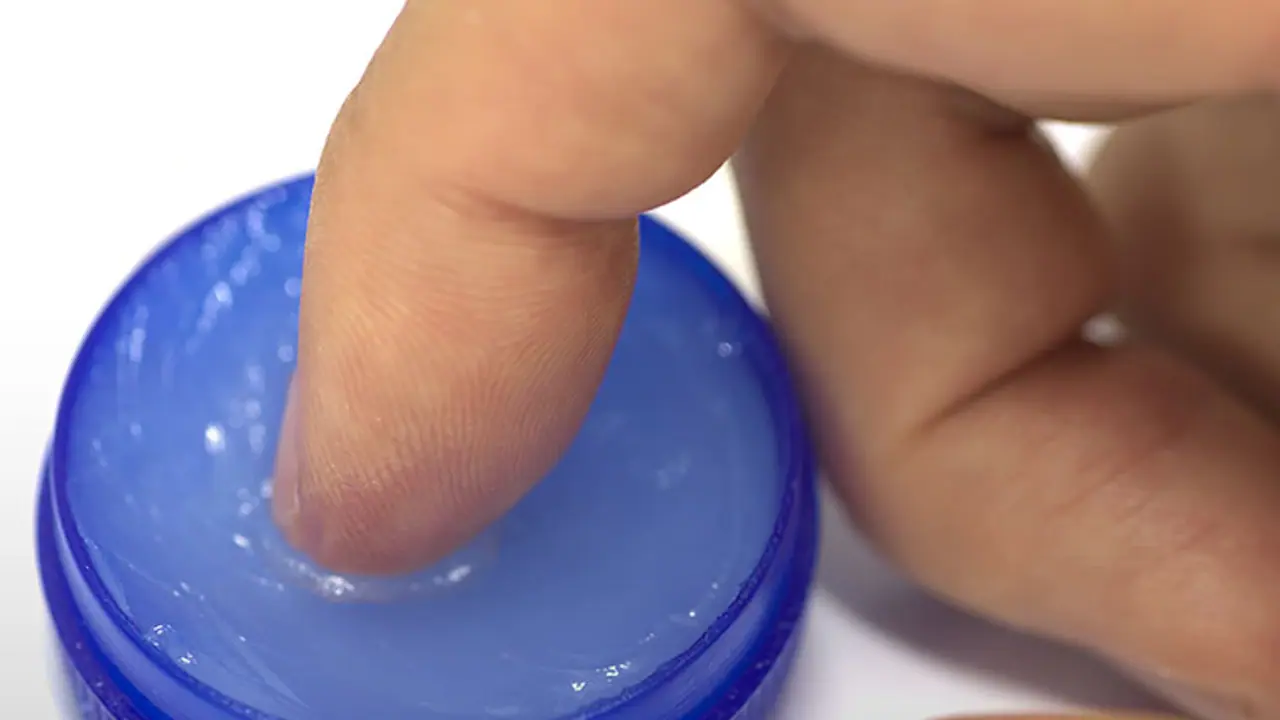 Here’s how you can make Vicks Vaporub at home Here’s how you can make Vicks Vaporub at home