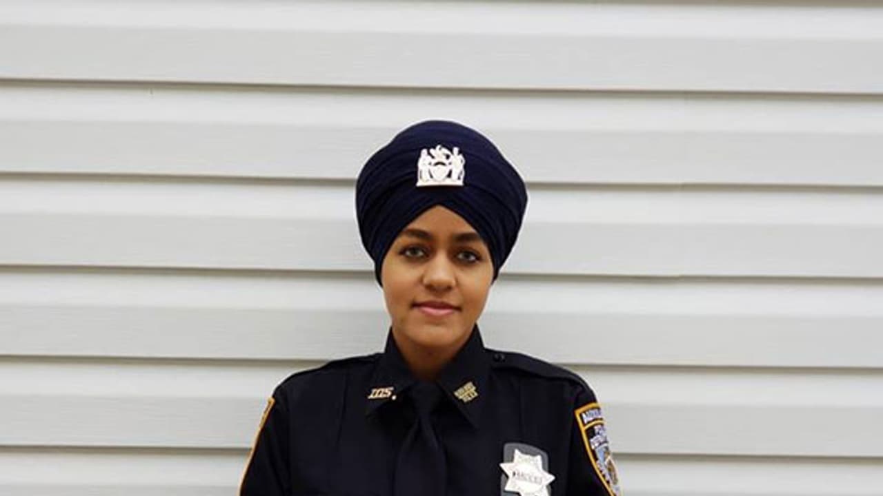 ന്യൂയോര്ക്ക് പോലീസ് ഡിപ്പാര്ട്ട്മെന്റില് ആദ്യത്തെ വനിത സിഖ് ഓഫീസര് ന്യൂയോര്ക്ക് പോലീസ് ഡിപ്പാര്ട്ട്മെന്റില് ആദ്യത്തെ വനിത സിഖ് ഓഫീസര്