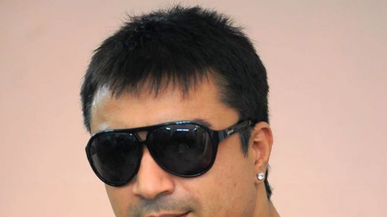 ಅಶ್ಲೀಲ ವರ್ತನೆ ತೋರಿದ ಆರೋಪದಲ್ಲಿ ಮಾಜಿ ಬಿಗ್ ಬಾಸ್ ಸ್ಪರ್ಧಿಯ ಬಂಧನ ಅಶ್ಲೀಲ ವರ್ತನೆ ತೋರಿದ ಆರೋಪದಲ್ಲಿ ಮಾಜಿ ಬಿಗ್ ಬಾಸ್ ಸ್ಪರ್ಧಿಯ ಬಂಧನ