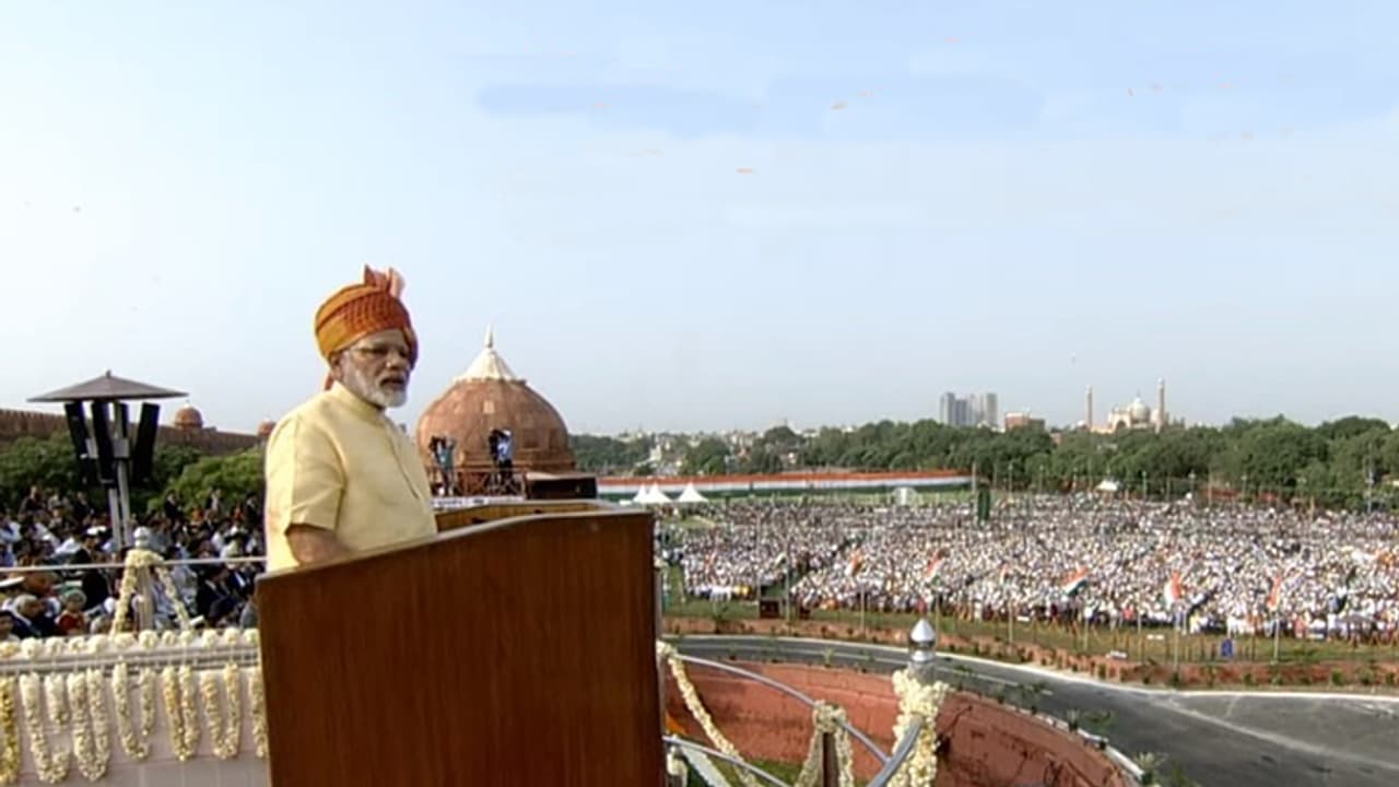 ದೇಶದಲ್ಲಿ ಜಾತಿವಾದ ಬೇಡವೇ ಬೇಡ, ಸಮಾನತೆ ನಮ್ಮ ಮಂತ್ರವಾಗಲಿ: ಪ್ರಧಾನಿ ಮೋದಿ ದೇಶದಲ್ಲಿ ಜಾತಿವಾದ ಬೇಡವೇ ಬೇಡ, ಸಮಾನತೆ ನಮ್ಮ ಮಂತ್ರವಾಗಲಿ: ಪ್ರಧಾನಿ ಮೋದಿ