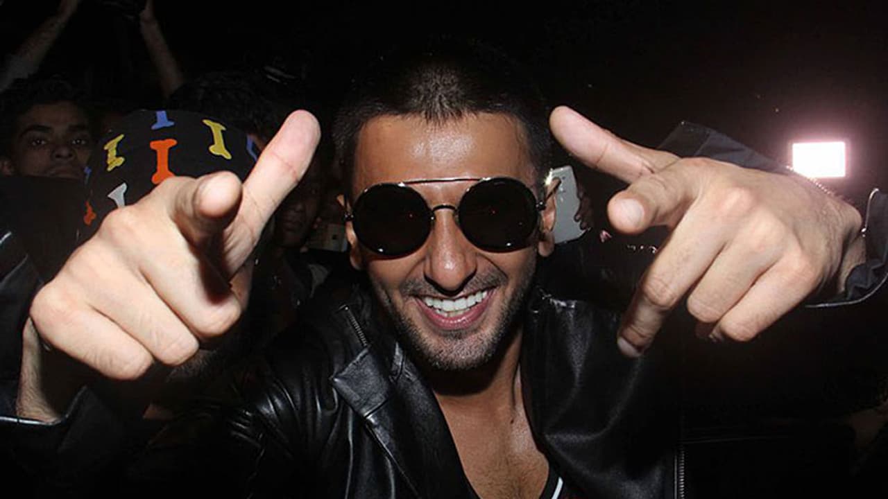 Ranveer Singh lashes out at Mumbai man for rash driving, his fans join in on Twitter