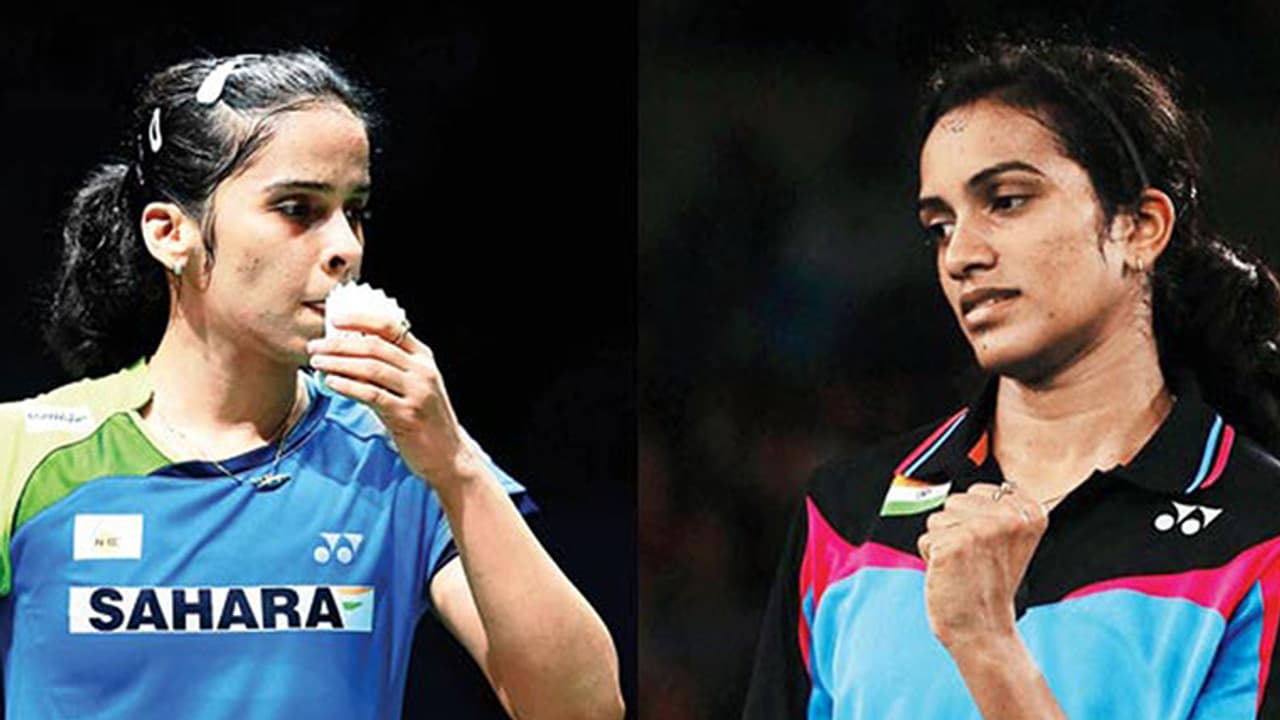 చైనా ఓపెన్ లో సైనాకు షాక్... దూసుకుపోతున్న సింధు చైనా ఓపెన్ లో సైనాకు షాక్... దూసుకుపోతున్న సింధు