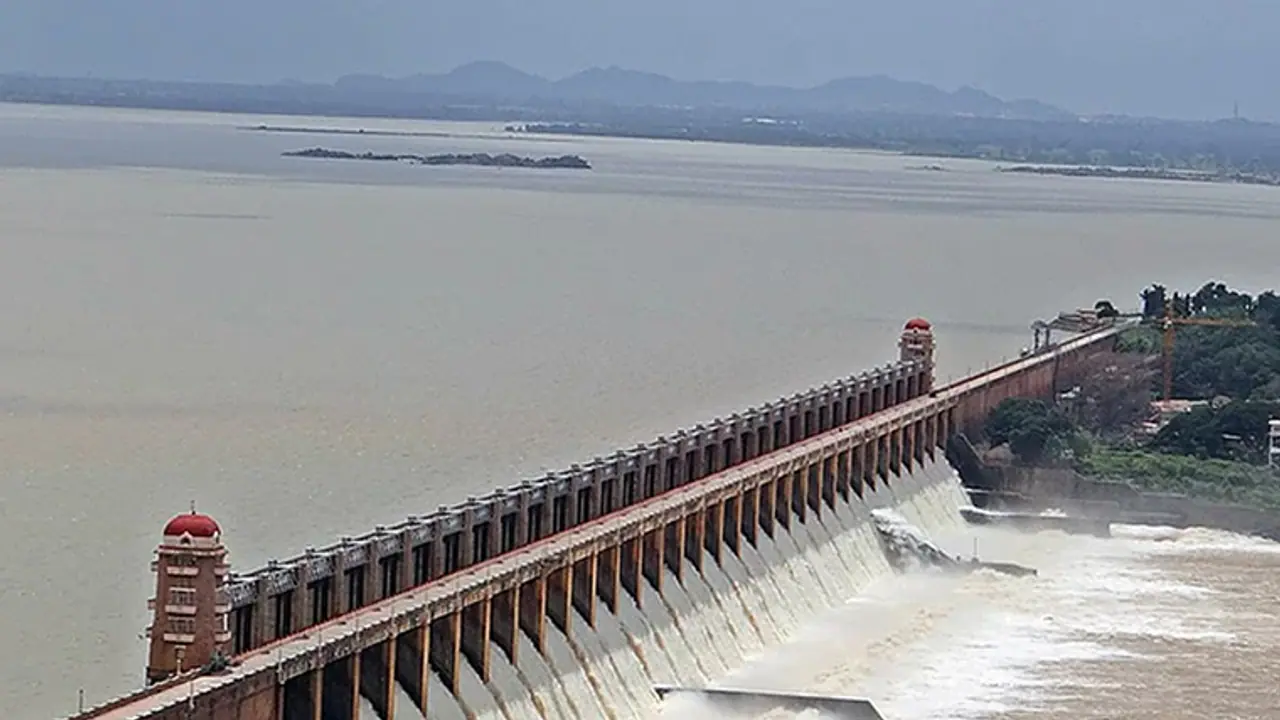 ತುಂಗಭದ್ರಾ ಡ್ಯಾಂ ತುಂಬಿದ್ರೂ 2ನೇ ಬೆಳೆಗೆ ನೀರು ಅನಿಶ್ಚಿತ!