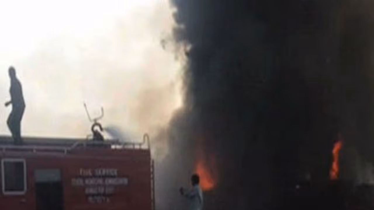 Tanker explosion incinerates 120 in Pakistan Tanker explosion incinerates 120 in Pakistan