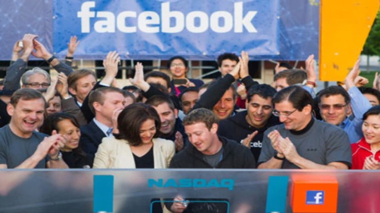 பேஸ்புக் பயன்படுத்துபவர்களின் எண்ணிக்கை 200 கோடி..!!! பேஸ்புக் பயன்படுத்துபவர்களின் எண்ணிக்கை 200 கோடி..!!!