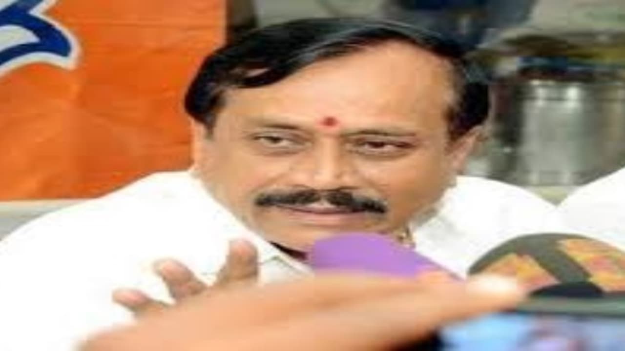 தமிழக அரசு கொண்டு வந்துள்ள நீட் தடை சட்டத்தை யாரும் நம்பவேண்டாம் எச்.ராஜா அதிர்ச்சி பேட்டி தமிழக அரசு கொண்டு வந்துள்ள நீட் தடை சட்டத்தை யாரும் நம்பவேண்டாம் எச்.ராஜா அதிர்ச்சி பேட்டி