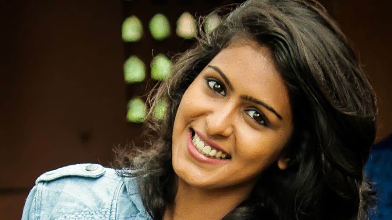 ನಟಿ ಸಂಯುಕ್ತಾ ಹೆಗಡೆ ಕಿರಿಕ್'ನಿಂದ ರೋಸಿ ಹೋದ ನಿರ್ಮಾಪಕ ನಟಿ ಸಂಯುಕ್ತಾ ಹೆಗಡೆ ಕಿರಿಕ್'ನಿಂದ ರೋಸಿ ಹೋದ ನಿರ್ಮಾಪಕ