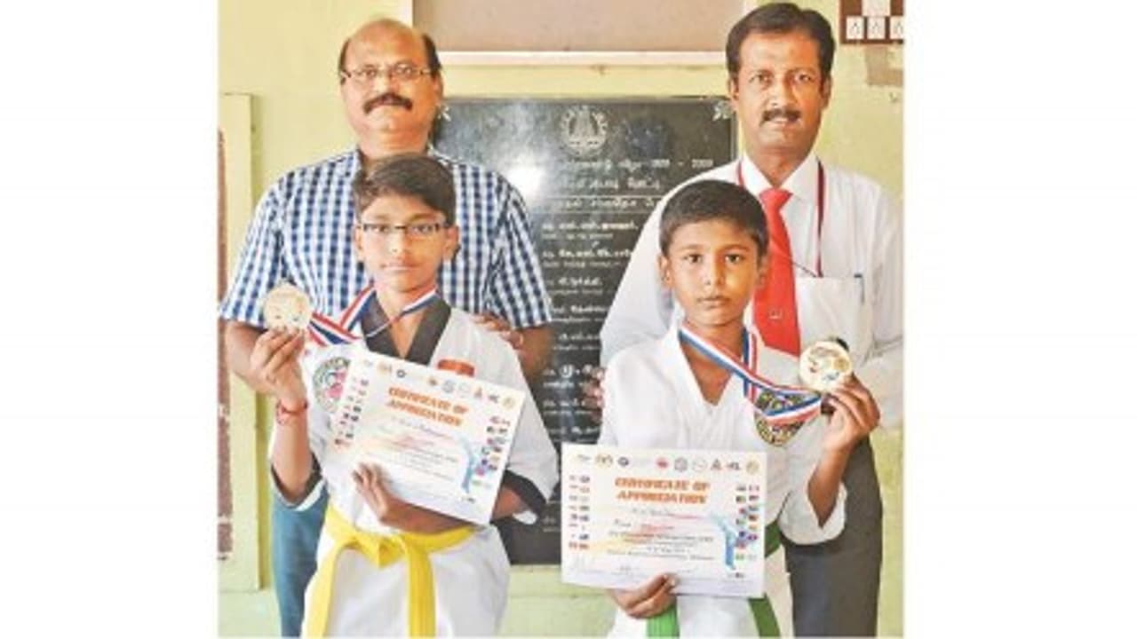 சர்வதேச டேக்வாண்டோவில் மதுரை சிங்கக் குட்டிகள் தங்கம், வெள்ளி வென்றன… சர்வதேச டேக்வாண்டோவில் மதுரை சிங்கக் குட்டிகள் தங்கம், வெள்ளி வென்றன…