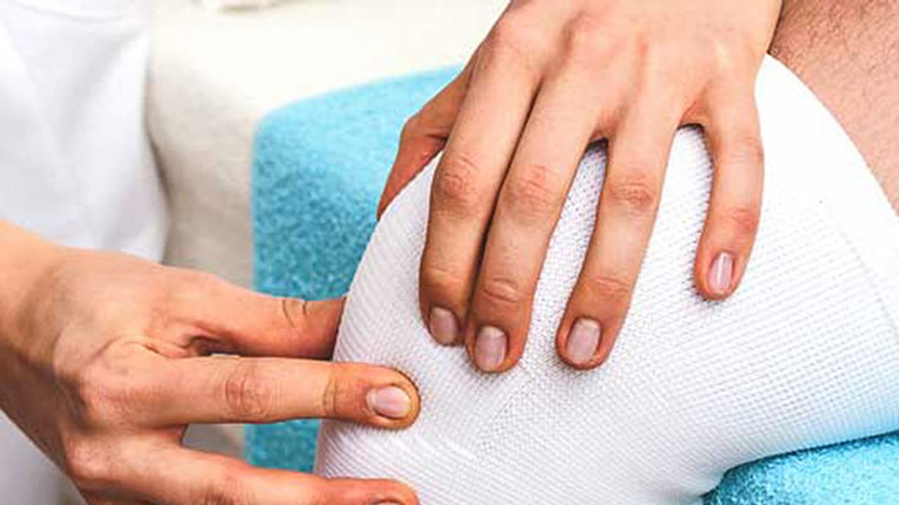 Pain Relief to Long Lasting Results: Know some key benefits of knee and hip replacement for seniors Pain Relief to Long Lasting Results: Know some key benefits of knee and hip replacement for seniors