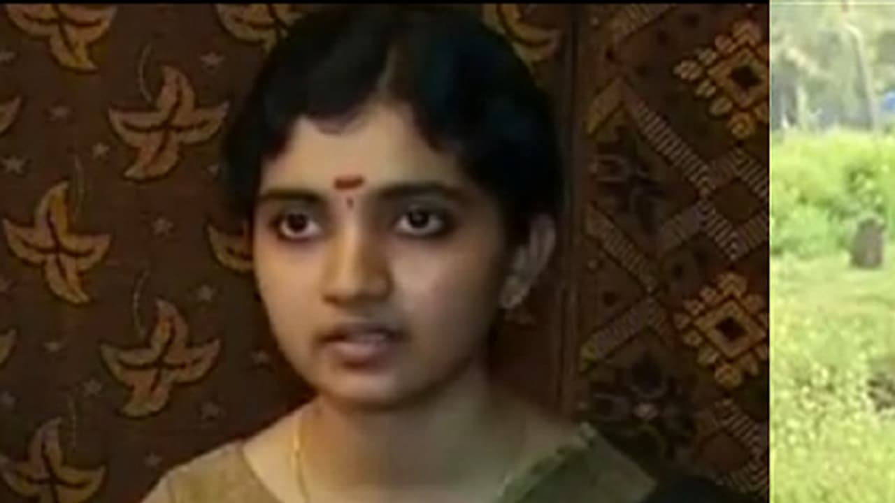 ಇಸ್ಲಾಂಗೆ ಮತಾಂತರಗೊಂಡಿದ್ದ ಮಹಿಳೆ ಮತ್ತೆ ಹಿಂದು ಧರ್ಮಕ್ಕೆ! ಇಸ್ಲಾಂಗೆ ಮತಾಂತರಗೊಂಡಿದ್ದ ಮಹಿಳೆ ಮತ್ತೆ ಹಿಂದು ಧರ್ಮಕ್ಕೆ!