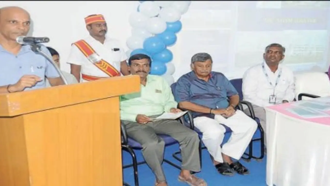 இளைஞர்கள் சுயதொழில் தொடங்க ரூ.80 கோடி வரை தொழிற்கடன் வழங்க இலக்கு – ஆட்சியர் அறிவிப்பு… இளைஞர்கள் சுயதொழில் தொடங்க ரூ.80 கோடி வரை தொழிற்கடன் வழங்க இலக்கு – ஆட்சியர் அறிவிப்பு…