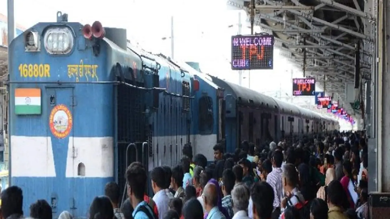 ಜನರಲ್ ,ವೈಟ್‌ಲಿಸ್ಟ್ ರೈಲು ಟಿಕೆಟ್ ಖರೀದಿಸಿ ರಿಸರ್ವ್ ಬೋಗಿಯಲ್ಲಿ ಪ್ರಯಾಣಿಕ್ಕಿಲ್ಲ ಅವಕಾಶ