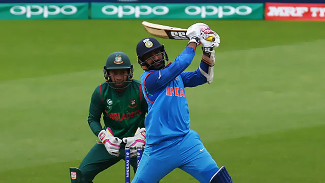 ನಿದಾಸ್ ಟ್ರೋಫಿ: ರೋಚಕ ಗೆಲುವು ತಂದುಕೊಟ್ಟ ಕಾರ್ತಿಕ್ ನಿದಾಸ್ ಟ್ರೋಫಿ: ರೋಚಕ ಗೆಲುವು ತಂದುಕೊಟ್ಟ ಕಾರ್ತಿಕ್