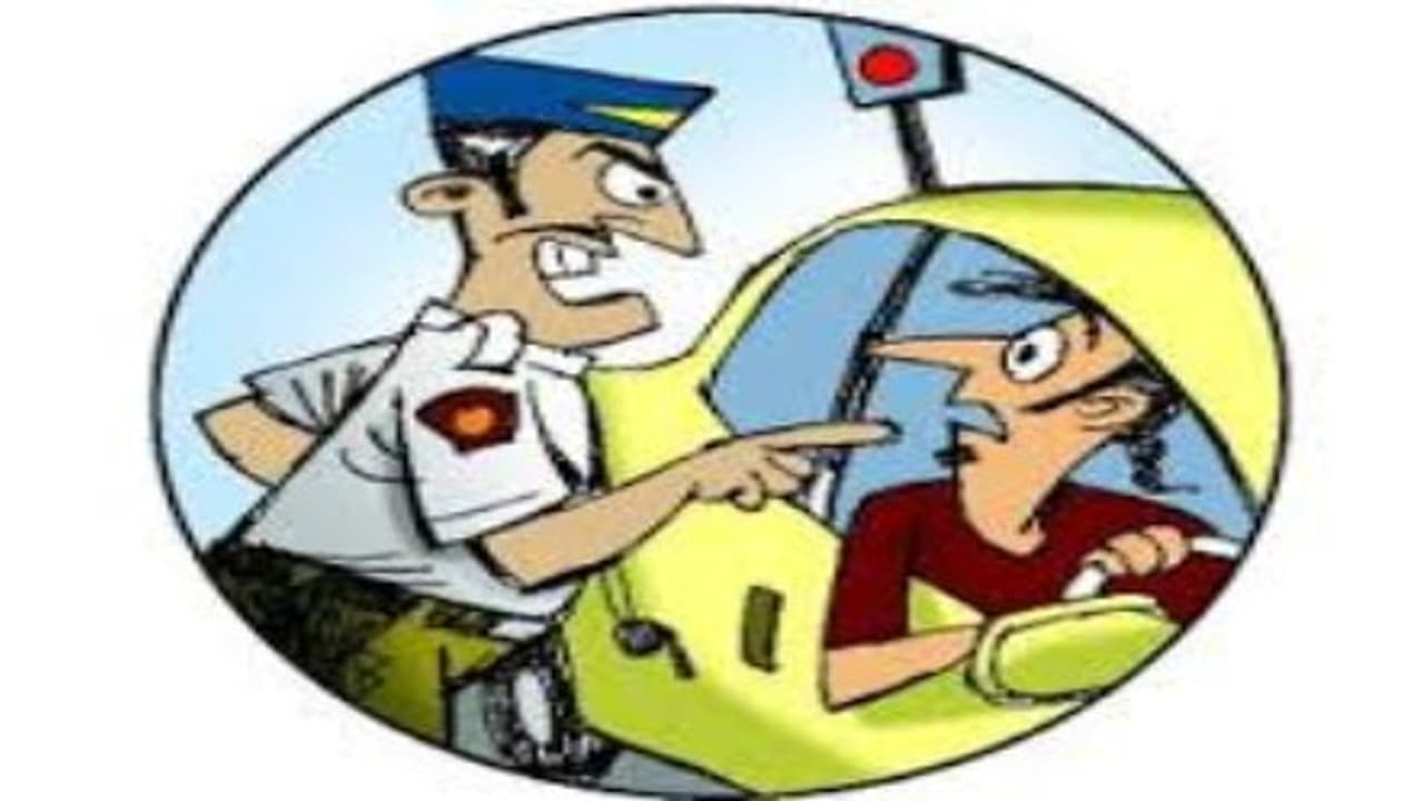 போக்குவரத்து விதிகளை மீறினா கடும் நடவடிக்கை…ஸ்டிரிக்ட் ஆர்டர் போட்ட அதிகாரிகள்… போக்குவரத்து விதிகளை மீறினா கடும் நடவடிக்கை…ஸ்டிரிக்ட் ஆர்டர் போட்ட அதிகாரிகள்…