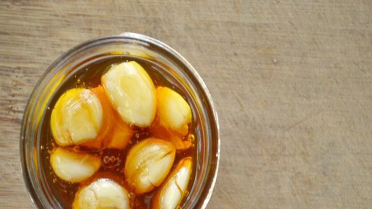 உங்களுக்குத் தெரியுமா? தேனில் ஊறவைத்த பூண்டு எப்போது சாப்பிட்டால் அதிக நன்மைகள் கிடைக்கும்... உங்களுக்குத் தெரியுமா? தேனில் ஊறவைத்த பூண்டு எப்போது சாப்பிட்டால் அதிக நன்மைகள் கிடைக்கும்...