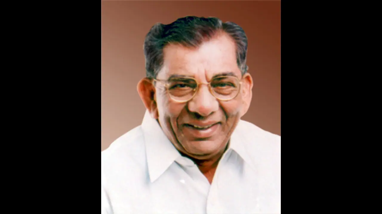 ಮೋದಿ ಎದುರಿಸಲು ಕರ್ನಾಟಕದ ಈ ನಾಯಕ ಸಮರ್ಥ : ಶಾಮನೂರು ಮೋದಿ ಎದುರಿಸಲು ಕರ್ನಾಟಕದ ಈ ನಾಯಕ ಸಮರ್ಥ : ಶಾಮನೂರು