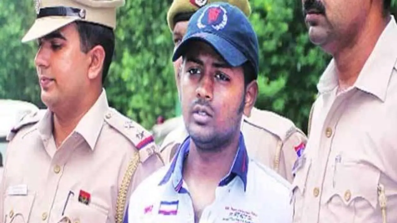 இரட்டை இலை விவகாரம் சுகேஷுக்கு ஜாமின் மறுப்பு... இரட்டை இலை விவகாரம் சுகேஷுக்கு ஜாமின் மறுப்பு...